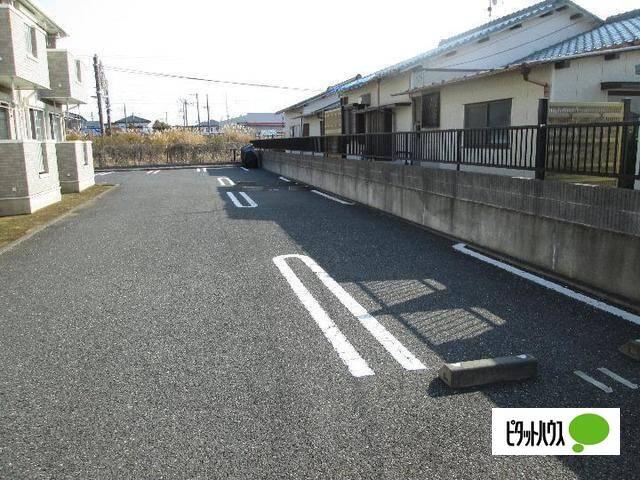ディアコート・タカラ（104） 駐車場