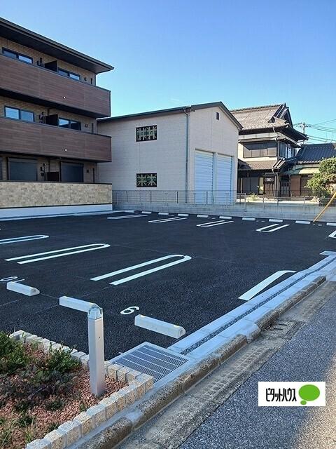 ルポン　ボヌール（102） 駐車場