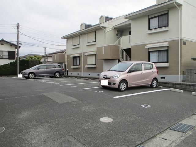 ウェルセッジ請西　Ⅱ（201） 駐車場