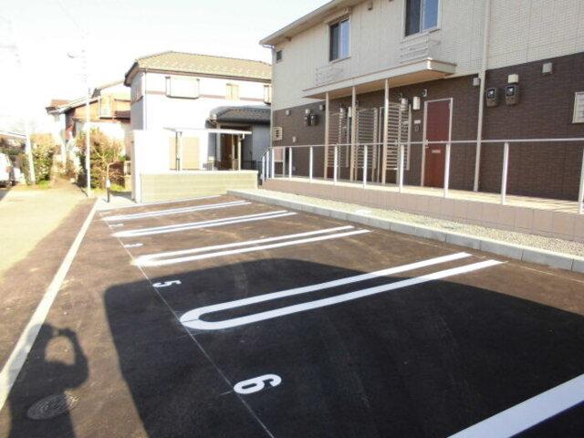 メゾンエミールⅠ（102） 駐車場