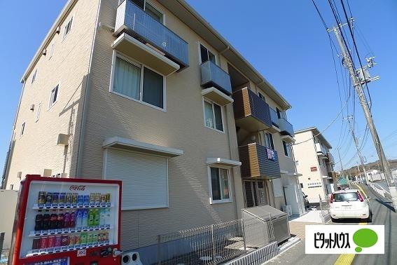 CROWN　HILL　B（103） 外観
