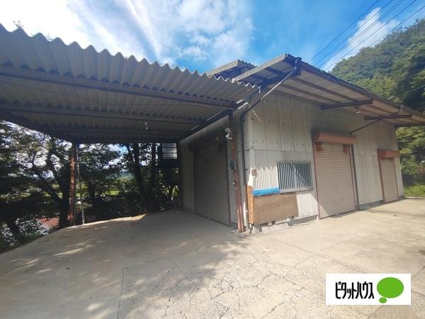 君津市浦田売倉庫 外観