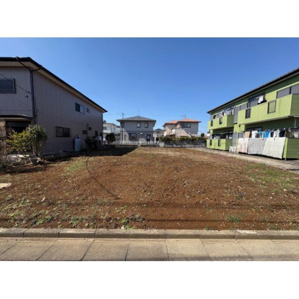 南道路に面しており陽当たり良好！店舗の多いふれあい通りから直ぐ