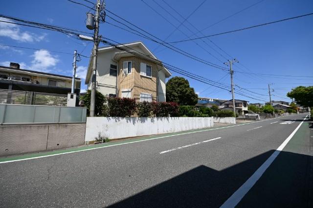 建築条件は御座いませんのでお好みのハウスメーカーでどうぞ。