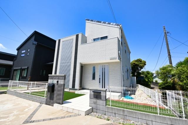 令和3年築の築浅ソーラー＋蓄電池付きのエコ住宅です！