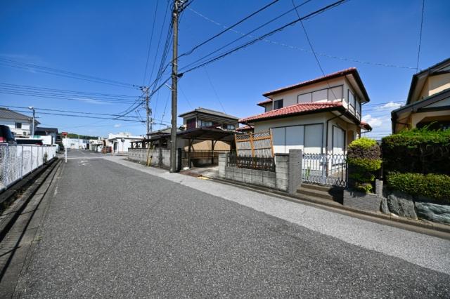 南子安小学校まで徒歩7分の為、お子様も親御様も安心です。