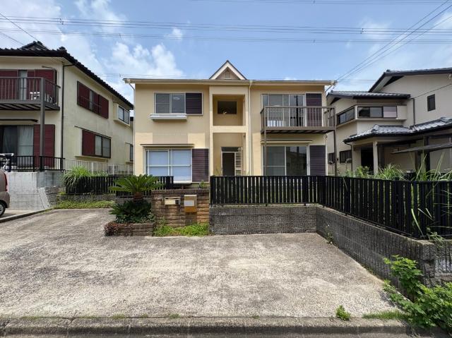 八幡台小学校や広い園庭の八幡台幼稚園もすぐ！近隣に大きな公園も