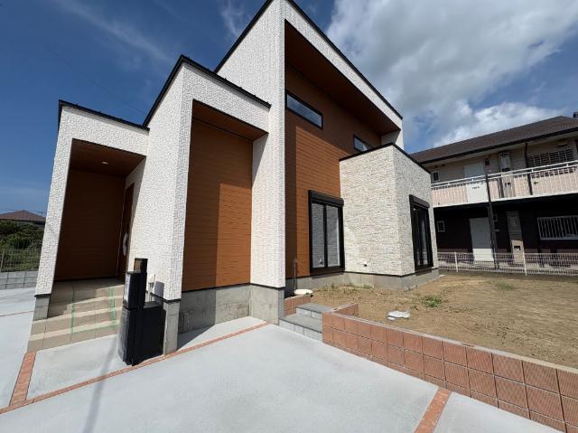 スタイリッシュなデザイナーズ住宅！充実した設備・仕様です！
