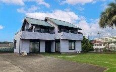 敷地広々135坪！建物は軽量鉄骨造！駐車場スペース10台分！