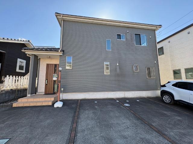 室内も大変綺麗にお使いです、収納も豊富な使い勝手良好な間取り