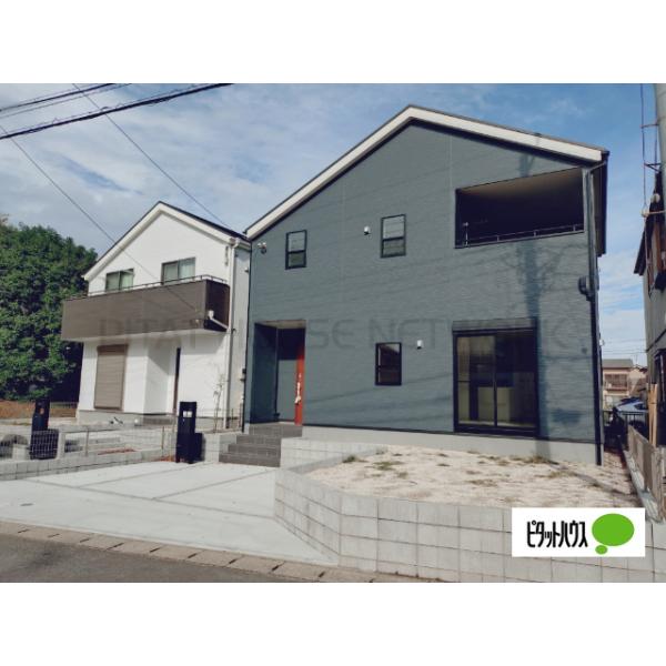 駐車スペース二台分+お庭付き