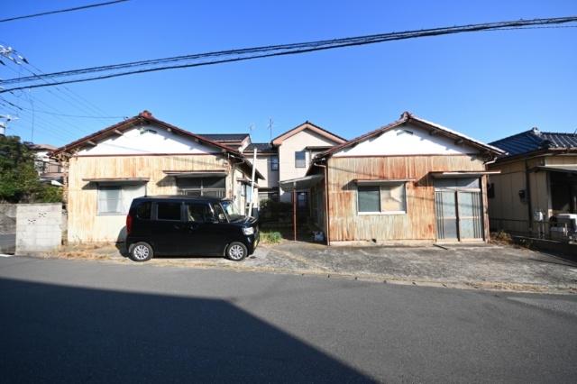 公園近くの好立地！　南西角地の平坦地です！陽当たり良好！