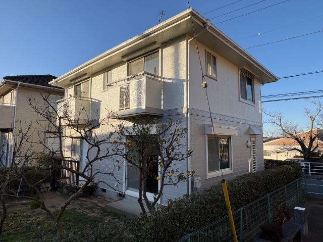 住環境の良い閑静な住宅地です、南北二面道路に面し更に東側遊歩道