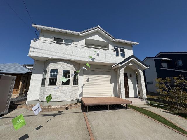 築後わずか7年ですが一部リフォームしてのお引き渡しとなります