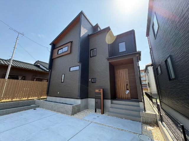 耐震等級3+制震ダンパーの家！住宅性能表示の長期優良住宅！