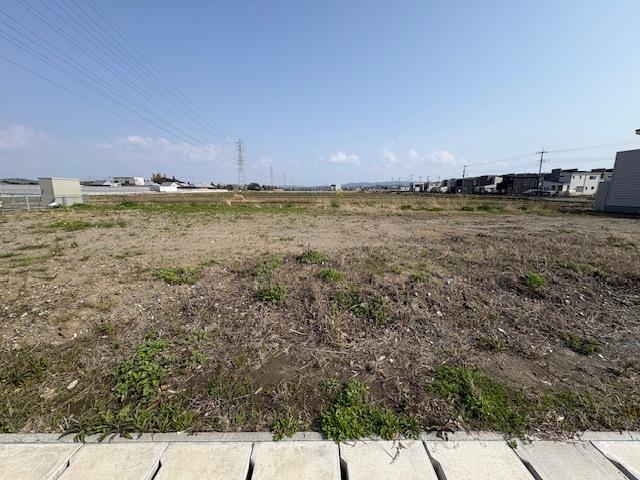 広々とした敷地かつ平坦地です！　建築条件御座いません！