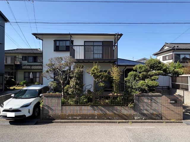 リフォーム済で即入居可能な南道路に面した駐車2台可能な戸建！！