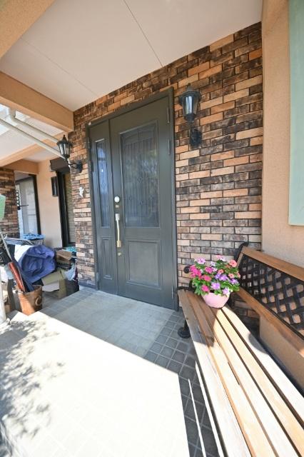君津市北子安中古住宅 玄関
