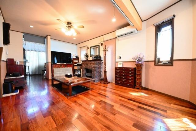 君津市北子安中古住宅 リビング