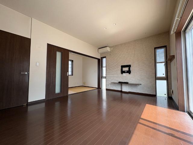 木更津市金田東中古戸建 リビング