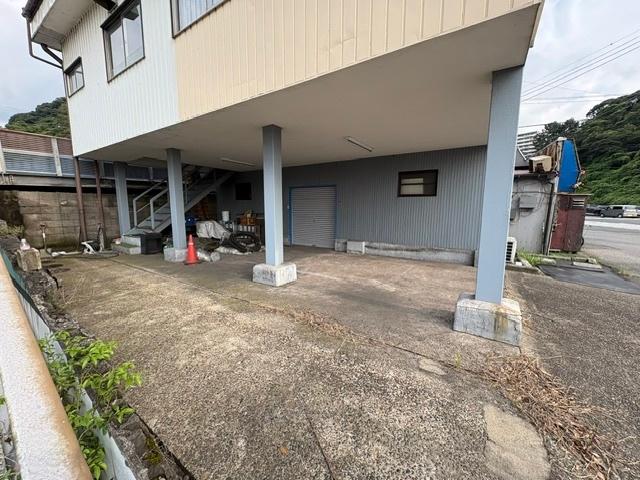 君津市大和田売り事務所・倉庫 庭
