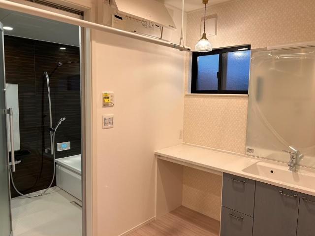 木更津市中里築浅garagehouse 洗面