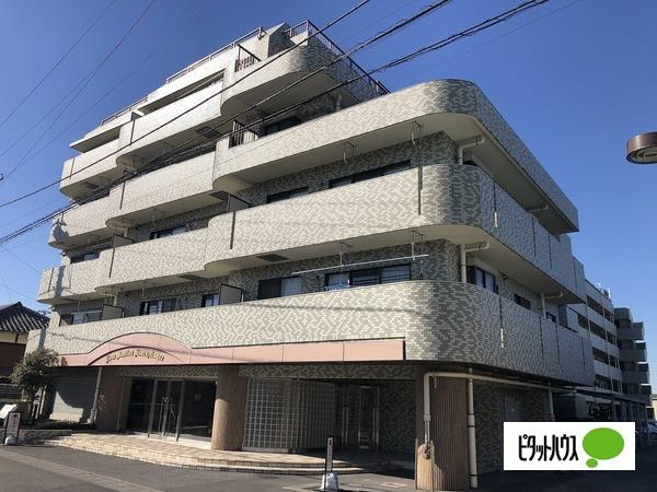 駅徒歩8分の好立地！角部屋で陽当たり良好