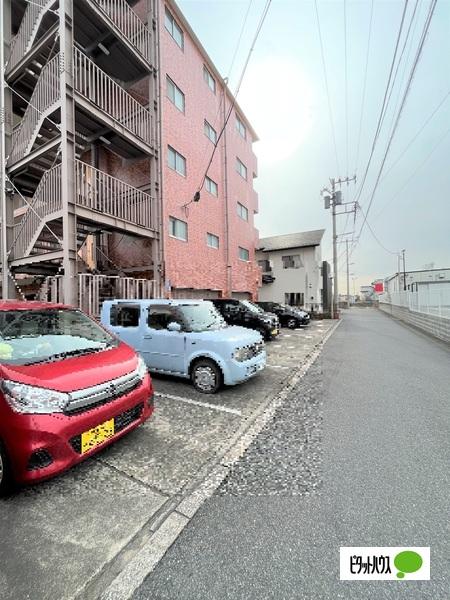 グリーンハイツ浜野 駐車場