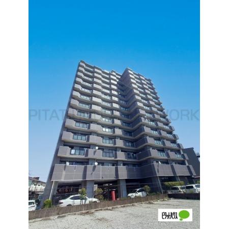 14階建ての高層マンションで、眺望もよいで
