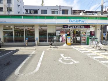 ファミリーマート福島海老江店：260m