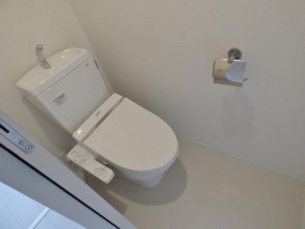 セレニテ福島シェルト トイレ