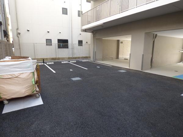 エスリード大阪梅田WEST 駐車場