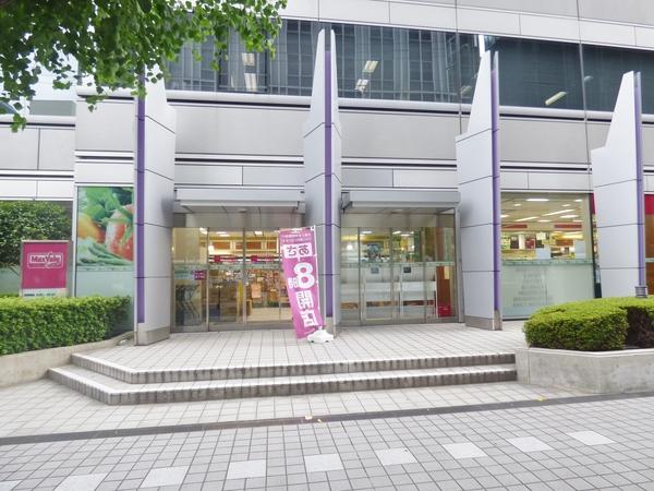 Maxvaluエクスプレス西梅田：221m