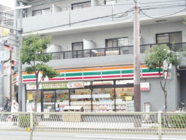 セブンイレブン大阪福島7丁目店：103m