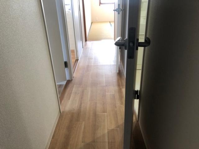 メゾン福殊 玄関