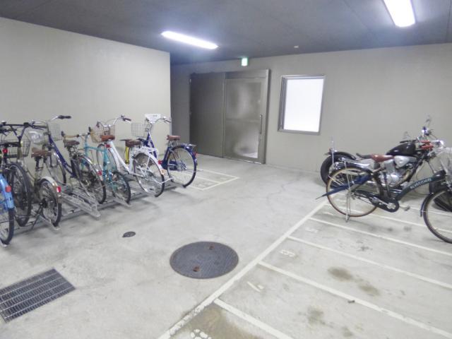 エスポルテ福島 駐車場