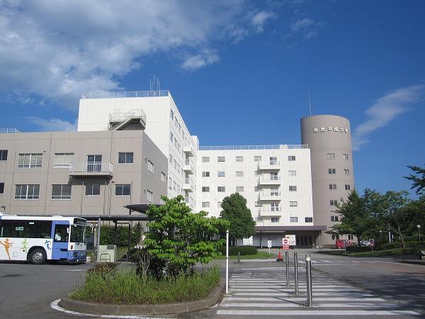 帝京平成大学図書館：1327m