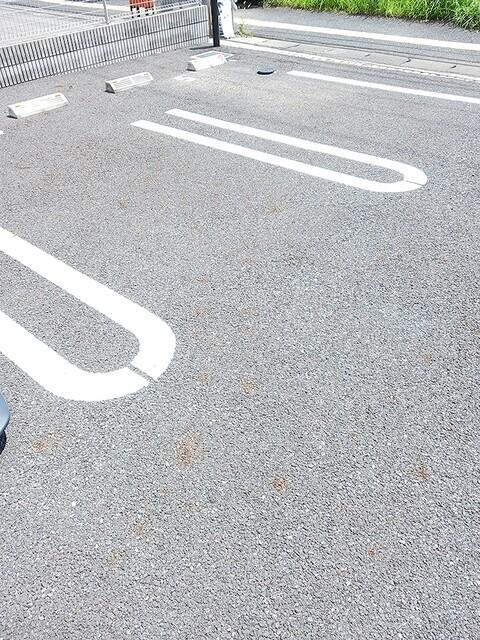 ミレーワ白金（202） 駐車場