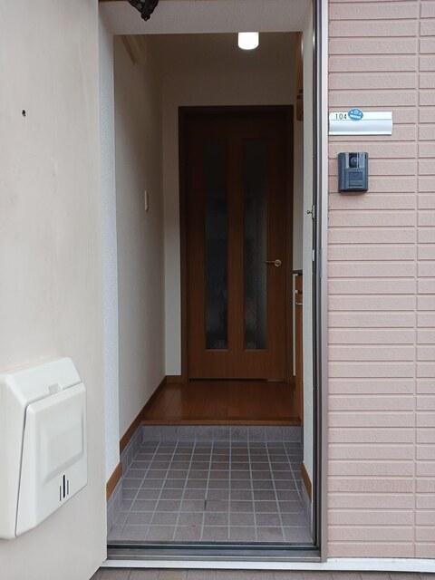 アヴェニール（104） 玄関