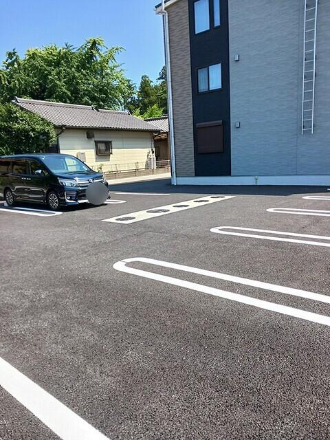 サンリット　ヒル（101） 駐車場