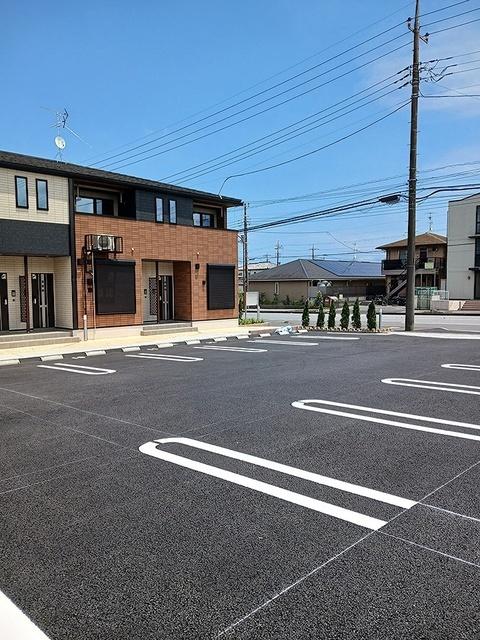 ウルルⅡ（101） 駐車場