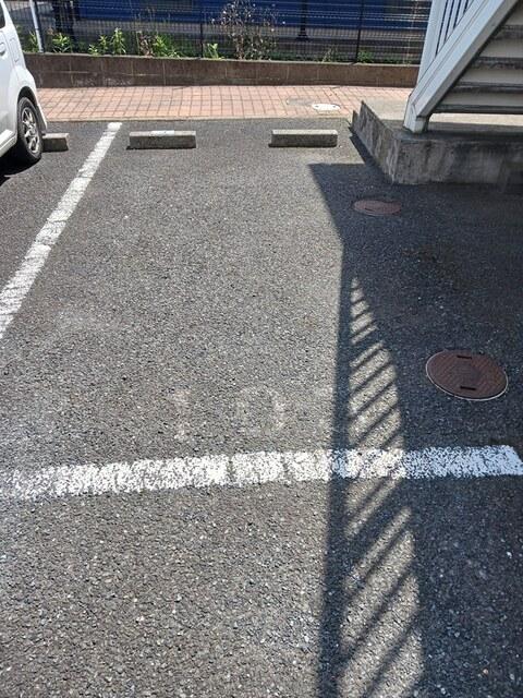 サンマリーナ（203） 駐車場