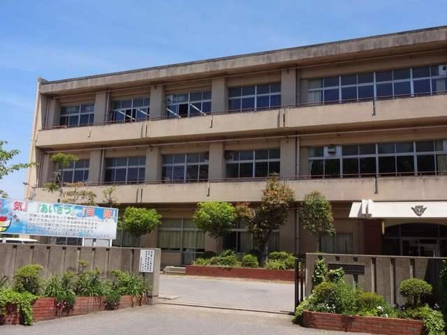 市原市立市原中学校：300m