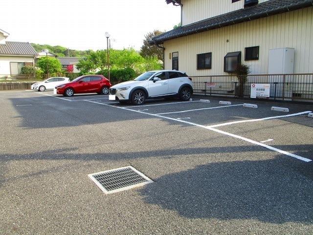 ベイコート（105） 駐車場