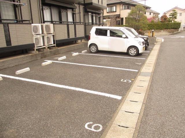 グランメールハイム　壱番館（201） 駐車場