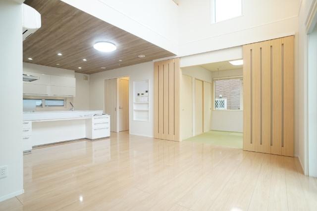 市原市泉台五丁目中古戸建 リビング