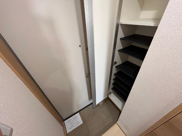 ラージヒル尼崎東 玄関