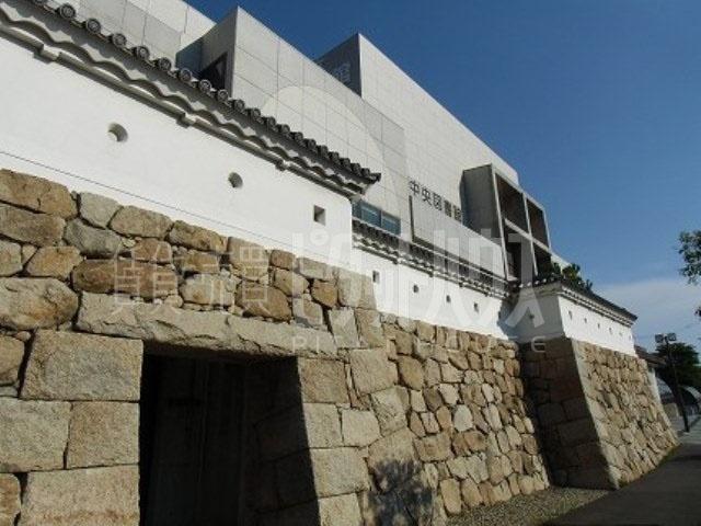 尼崎市立中央図書館：2262m