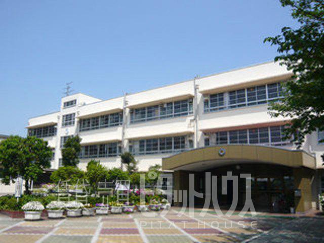 尼崎市立浦風小学校：397m
