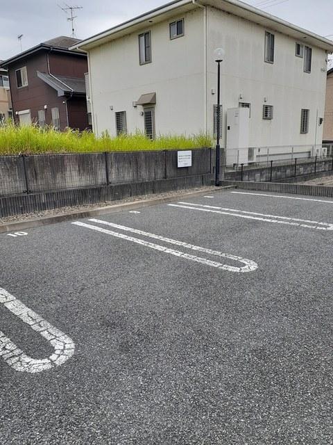ヴァン・ヴェールＡ（101） 駐車場
